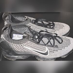 2021 Nike Air VaporMax Black Anthracite Mens Size 8 Athletic Shoes Sneakers